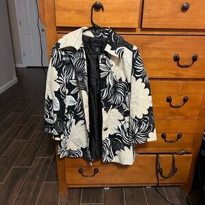 Rafaella Classic Cotton Flower Print Blazer Size 10 and Pit topit is 19 1/2 L 29